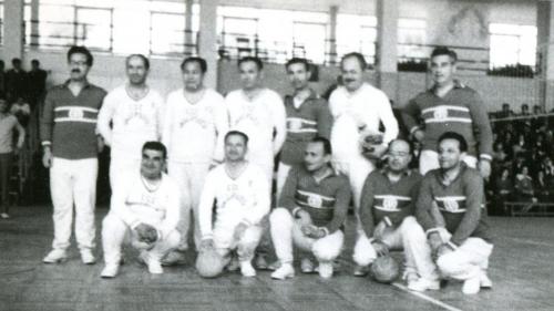 Ege Üniversitesi Tıp Fakültesi ve Ziraat Fakültesi takımları arasında oynanan volebol maçı (1962)
