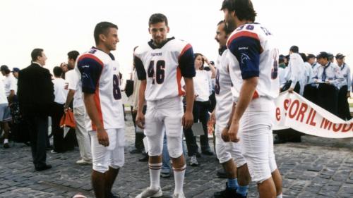 Ege Üniversitesi Amerikan Futbolu Takımı bir törende (1997)