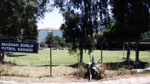 Bugün Fen Fakültesi yanında yer alan Mazhar Zorlu Futbol Sahası'nın 1991 yılında çekilmiş bir fotoğrafı.